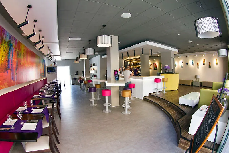 The Purple Hotel - Adults Only Sant Antoni de Portmany 3*,